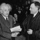 Ako znie List pre Boha od Einsteina, ktorý bol vydražený za takmer 3 milióny dolárov?