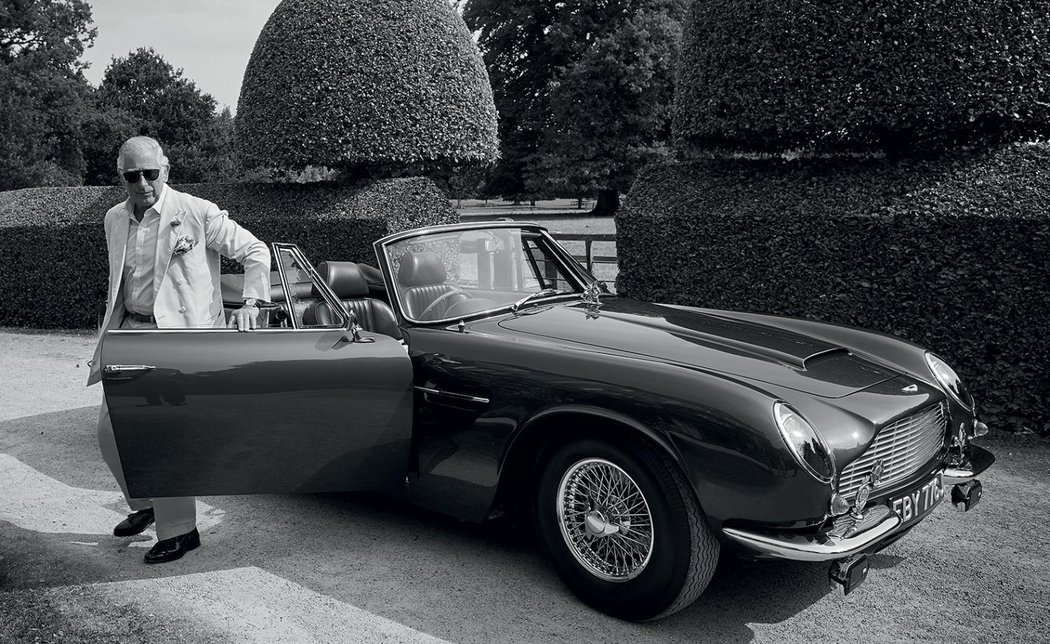 Princ Charles vlastní unikátny Aston Martin, ktorý jazdí na víno a syr